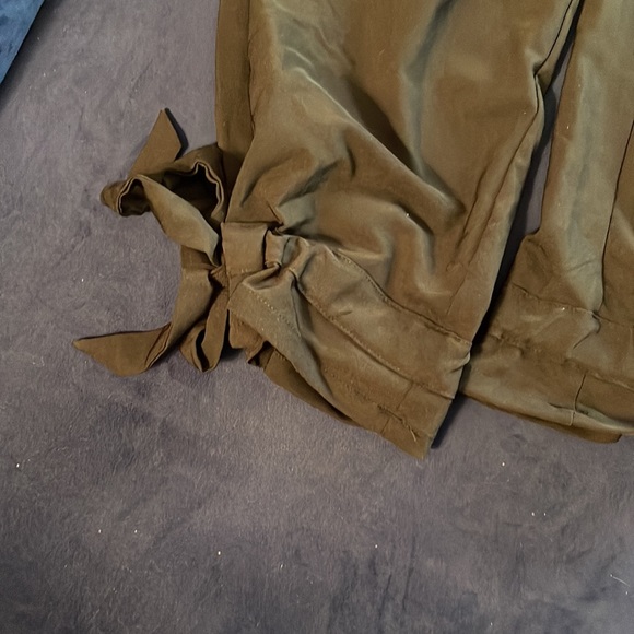 Brand new paper bag waist pants with ties at the waist and ankles - Picture 3 of 5